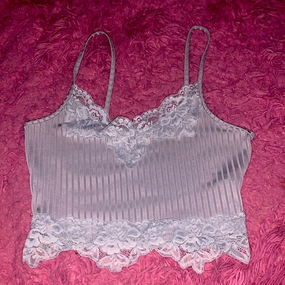 Greyish white tank crop top - Picture 1 of 2